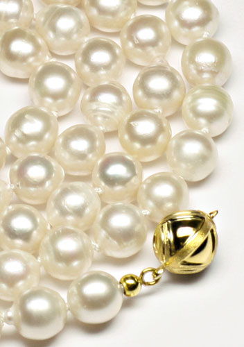 Foto 2 - Lange bis 8,5mm Akoya Perlenkette Goldperlschloß, S3916